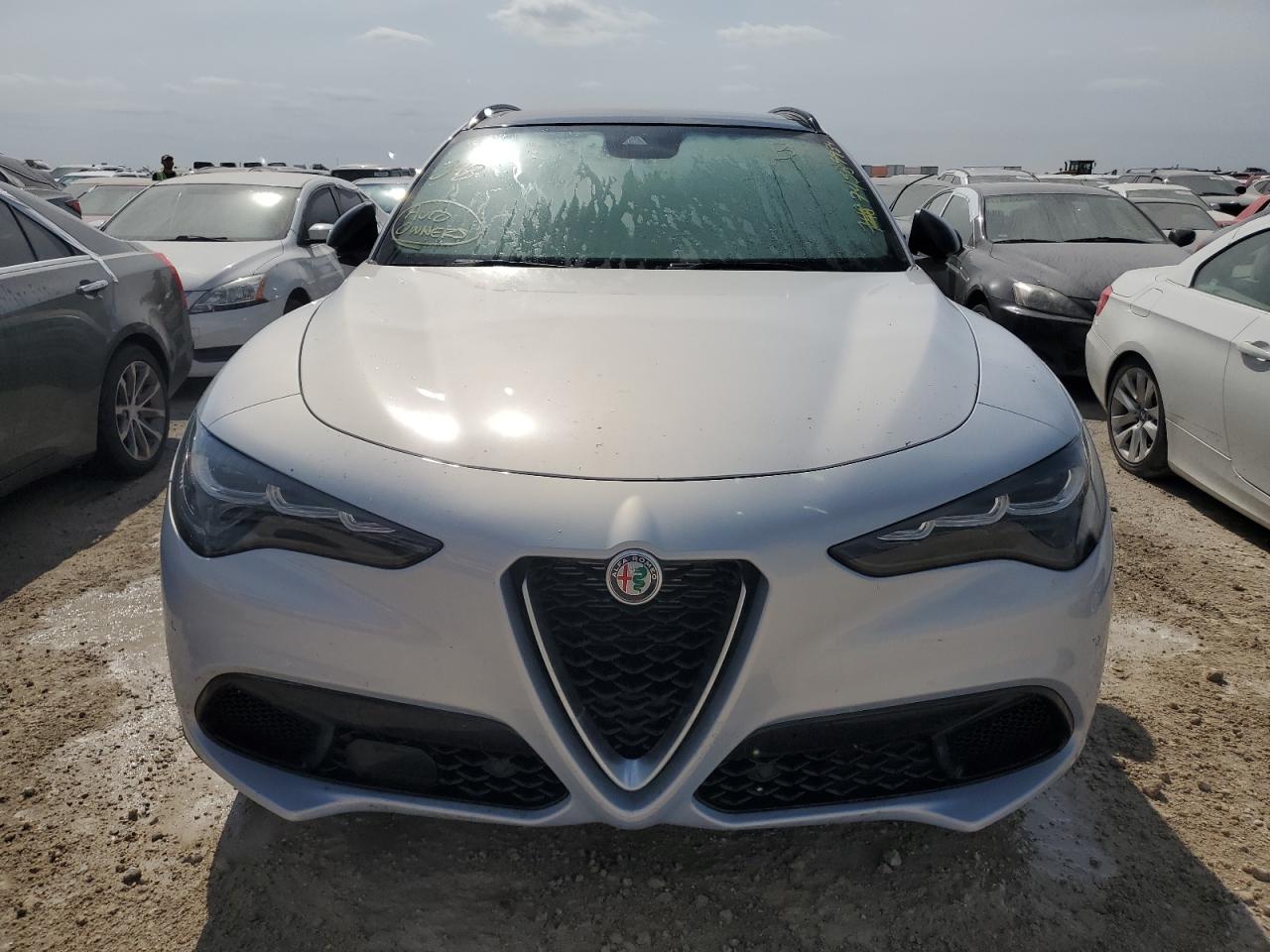 VIN ZASPAKBN5R7D81081 2024 ALFA ROMEO STELVIO no.5