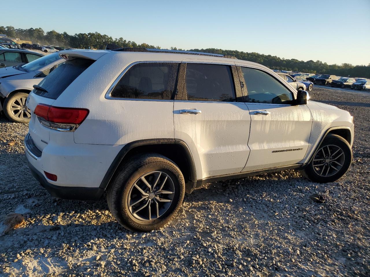 2018 Jeep Grand Cherokee - Image 3