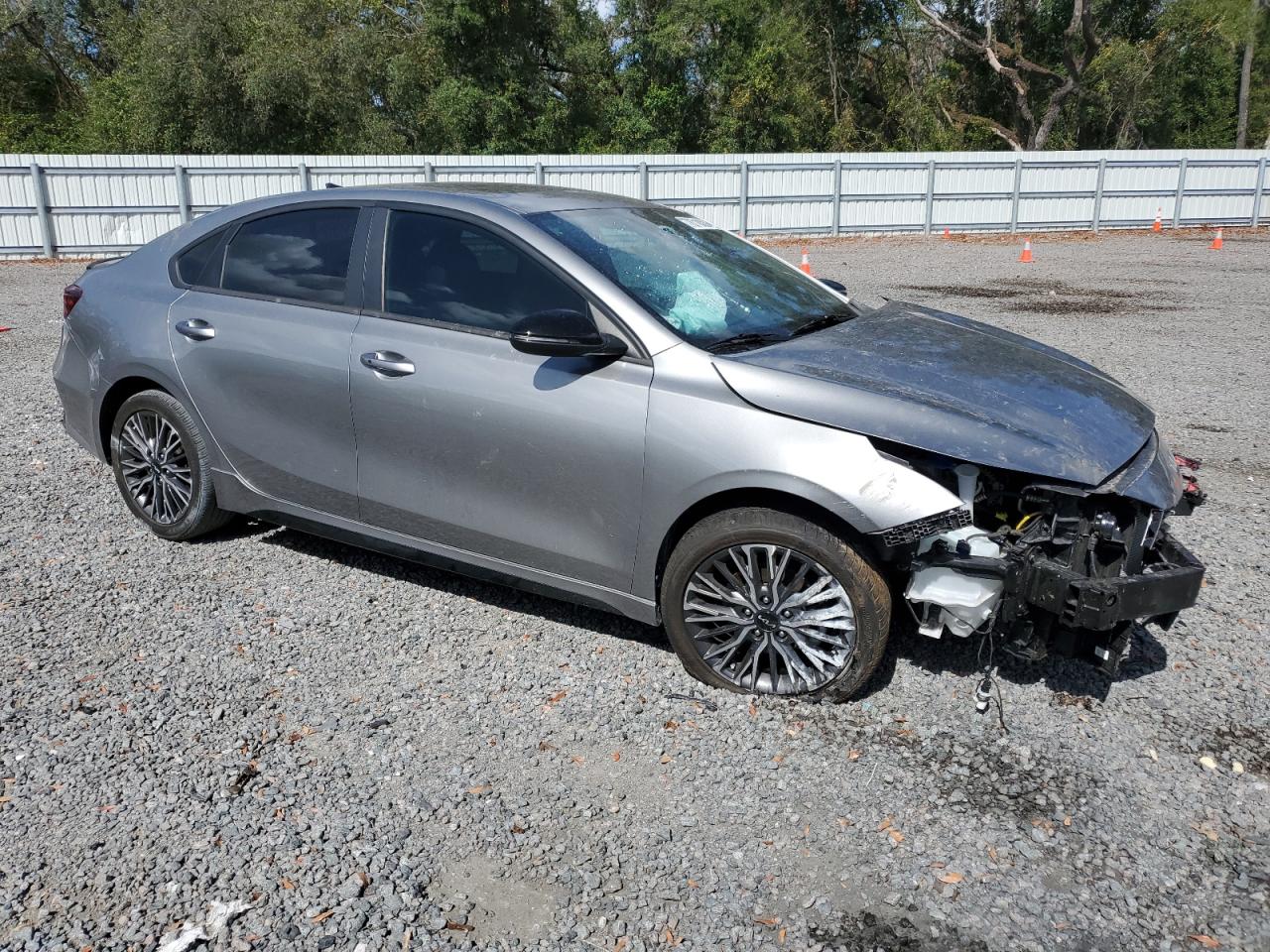 2023 Kia Forte - Image 4