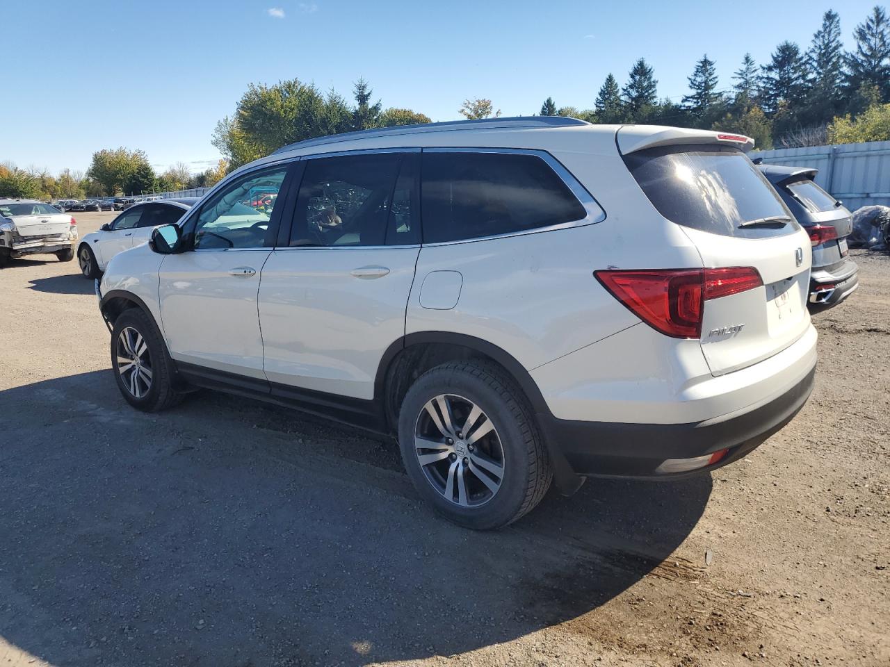 2017 Honda Pilot - Image 2