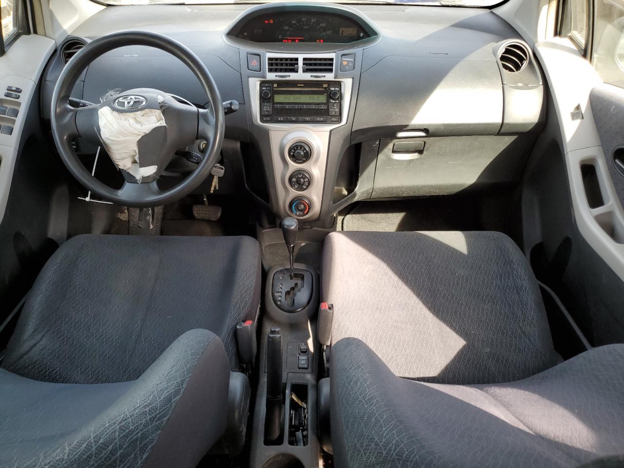 JTDKT903895248401 2009 Toyota Yaris