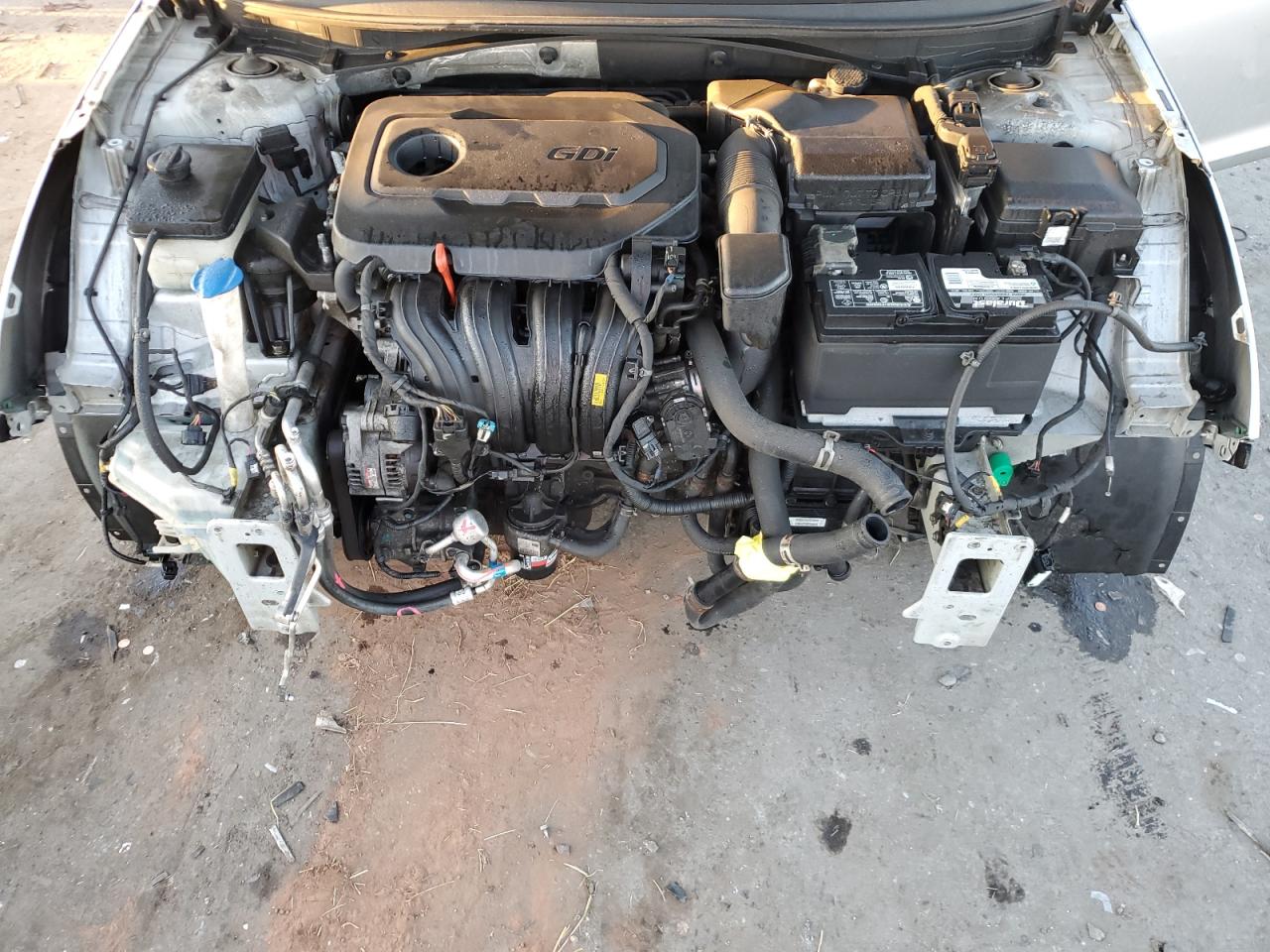 2016 Hyundai Sonata - Image 11