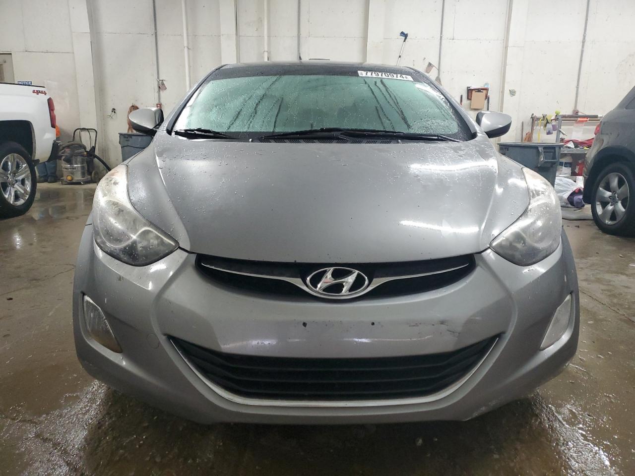 2012 Hyundai Elantra - Image 5