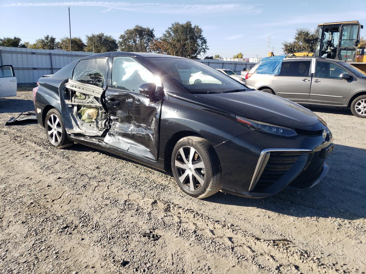 VIN JTDBVRBD0HA002447 2017 TOYOTA MIRAI no.4