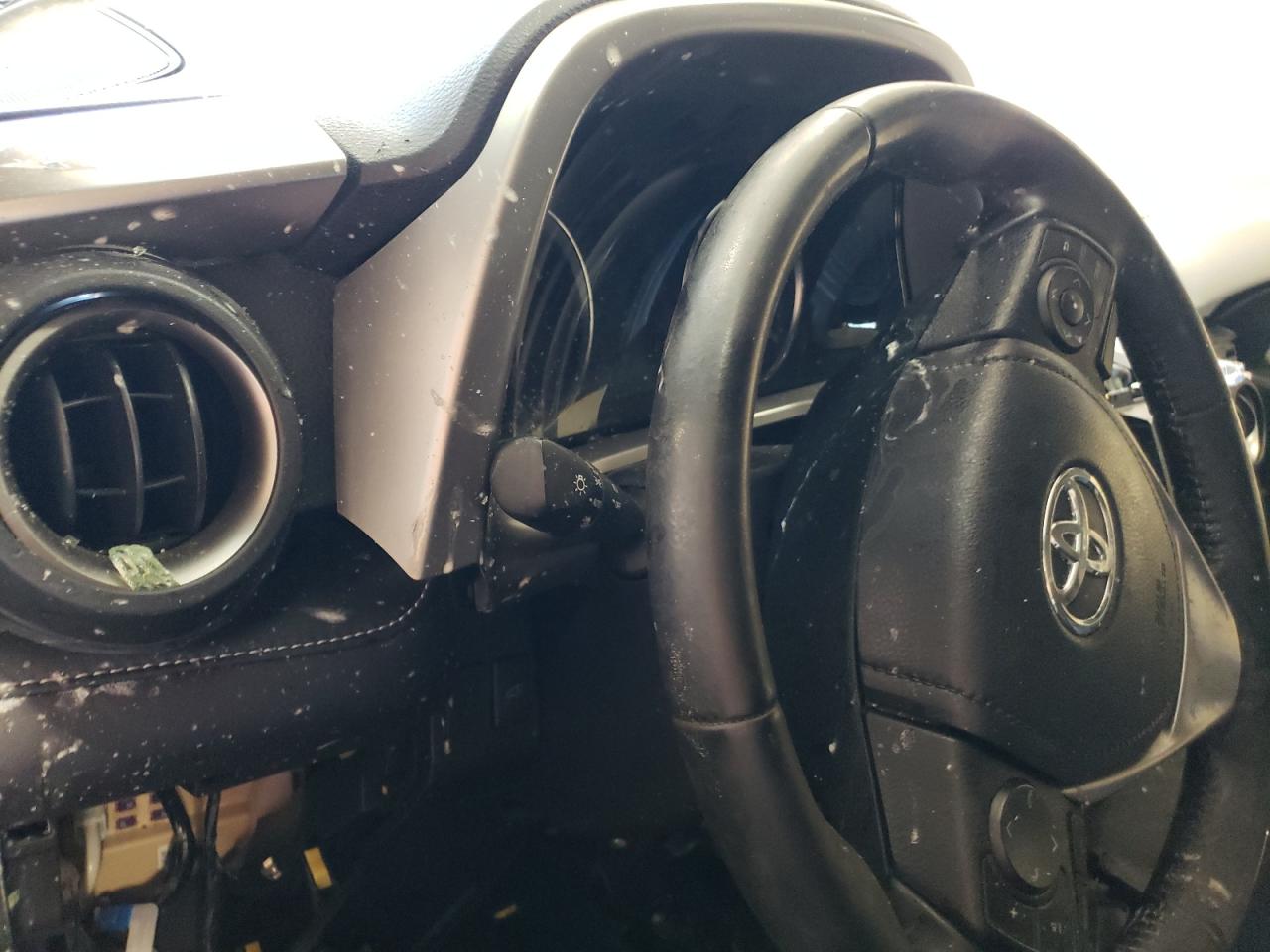 2018 Toyota RAV 4 - Image 9