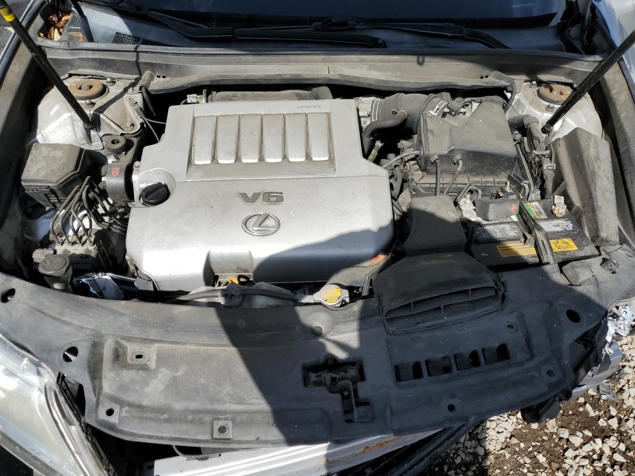2013 Lexus ES - Image 13