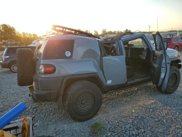  TOYOTA FJ CRUISER 2013 Серый
