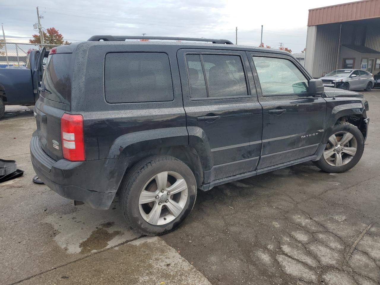 VIN 1C4NJPFB3ED827740 2014 JEEP PATRIOT no.3