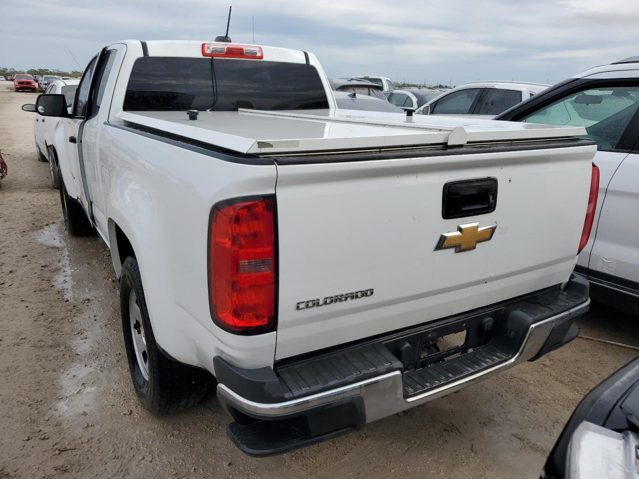 VIN 1GCHSBEA4K1146487 2019 CHEVROLET COLORADO no.6