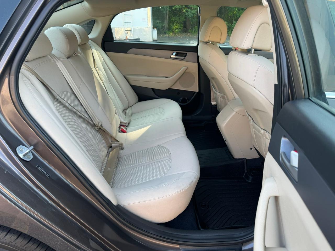 2017 Hyundai Sonata Se VIN: 5NPE24AF8HH537790 Lot: 76558414