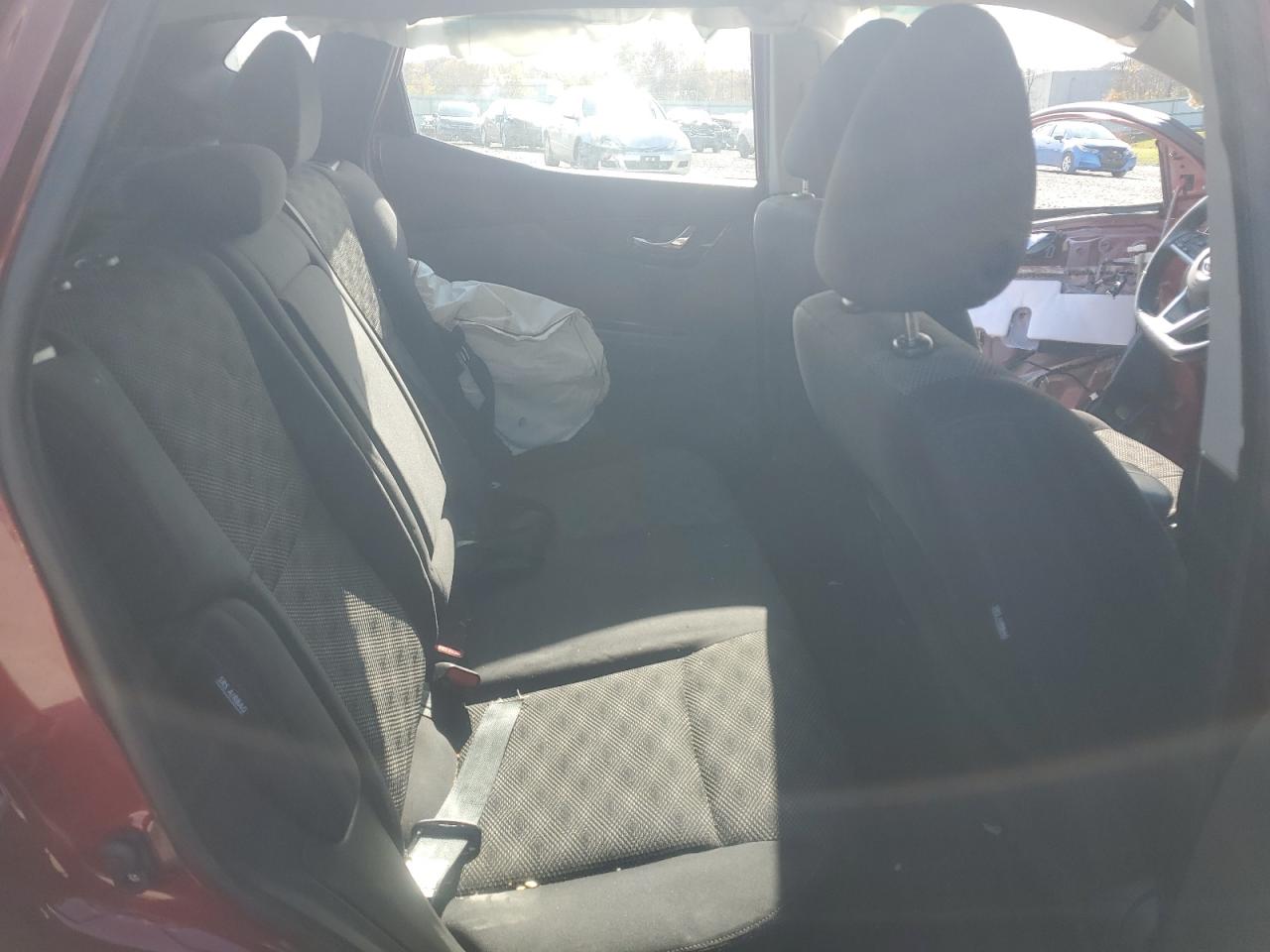 2020 Nissan Rogue - Image 11