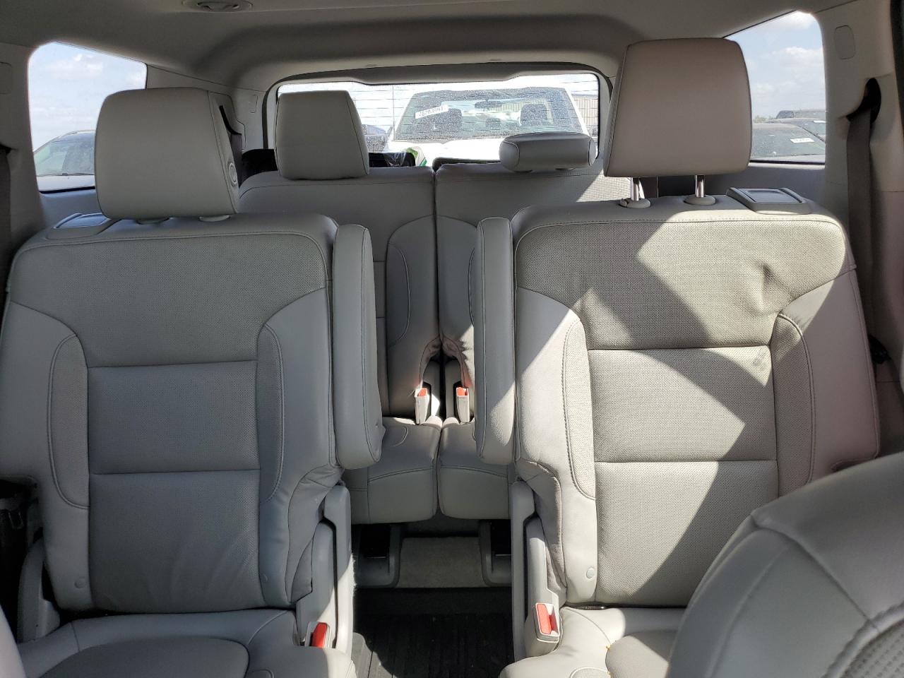 2017 GMC Acadia - Image 10