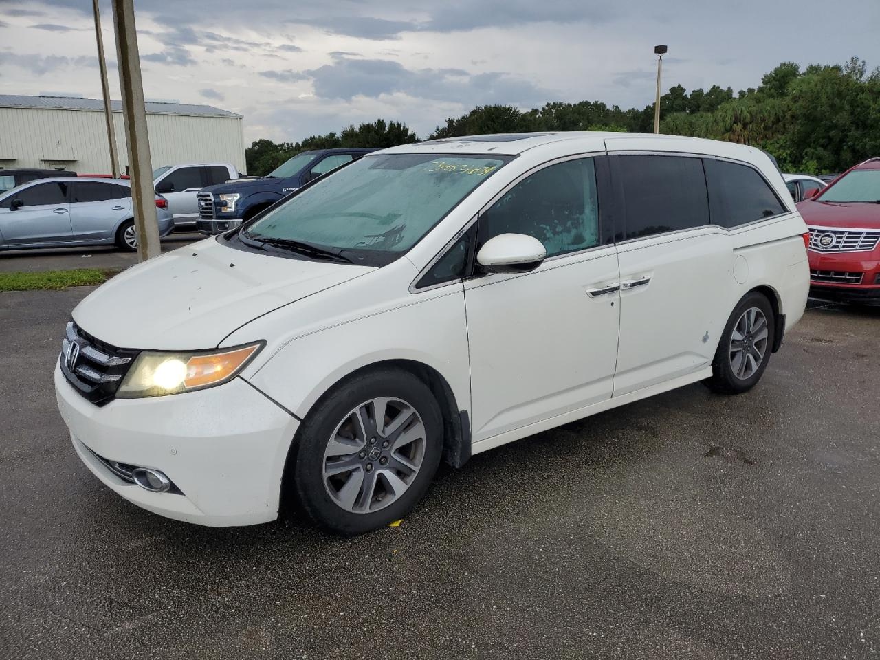 2014 Honda Odyssey - Image 1