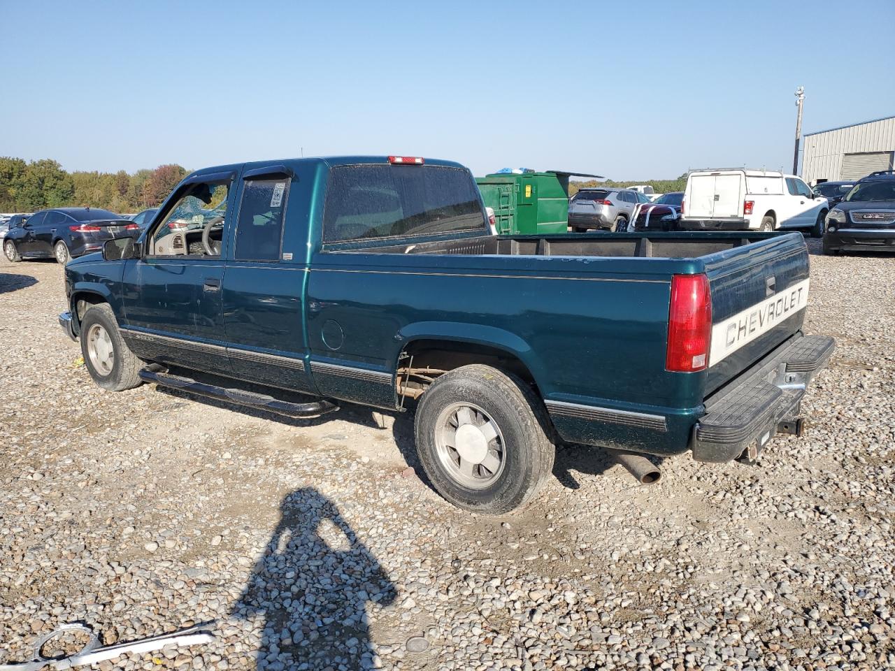 1997 Chevrolet GMT-400 - Image 2