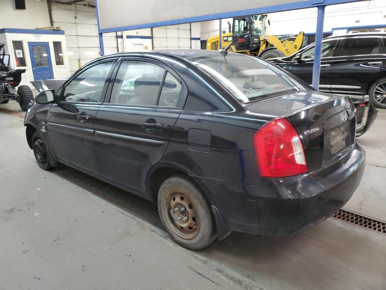 2007 Hyundai Accent - Image 2