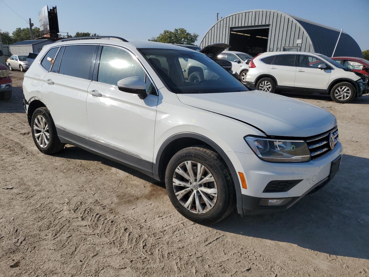 2018 Volkswagen Tiguan - Image 4