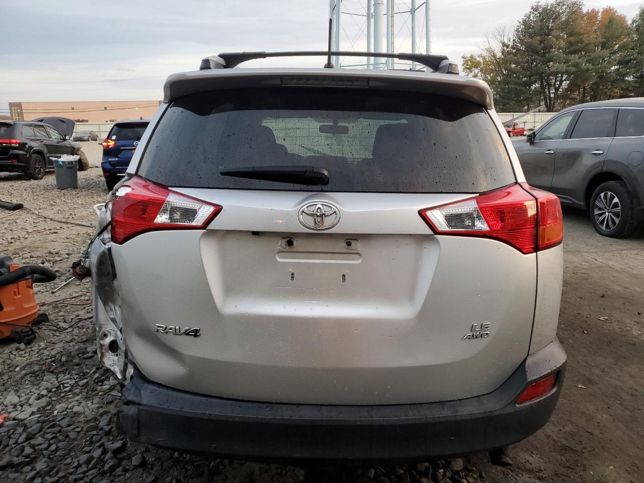 2015 Toyota Rav4 Le VIN: JTMBFREV1FJ044060 Lot: 77763924