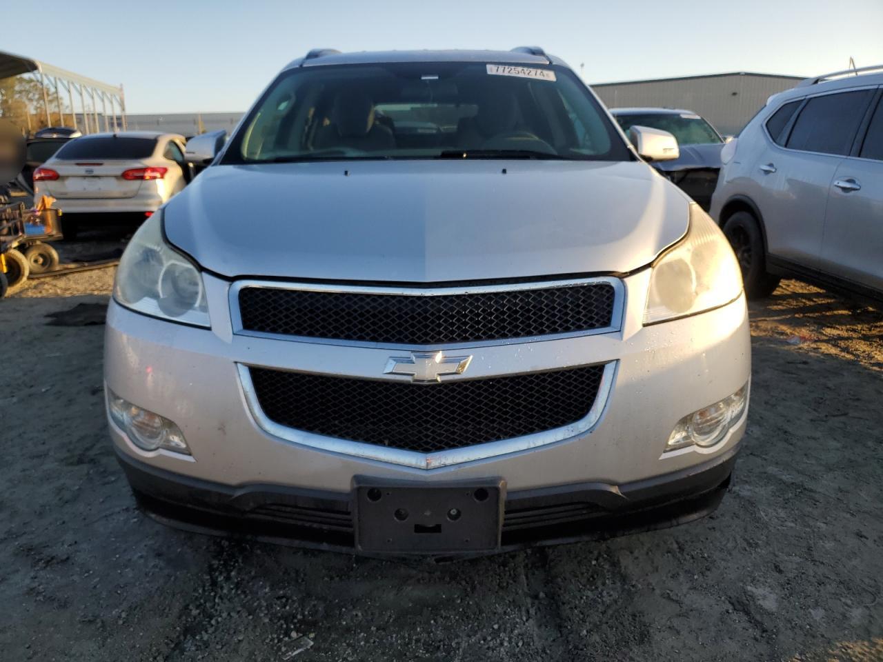 2010 Chevrolet Traverse - Image 5