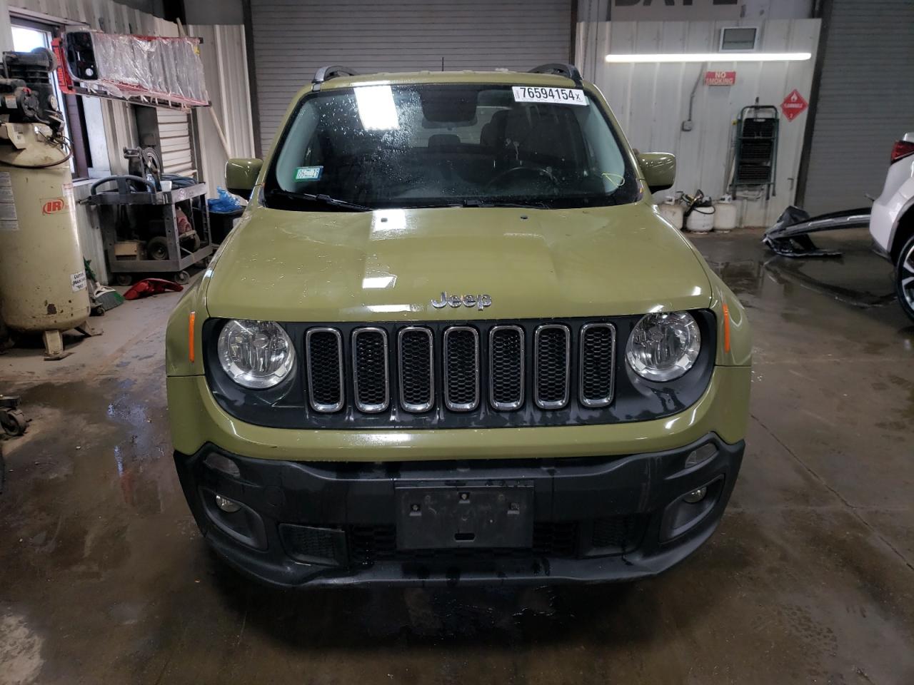 2015 Jeep Renegade - Image 5