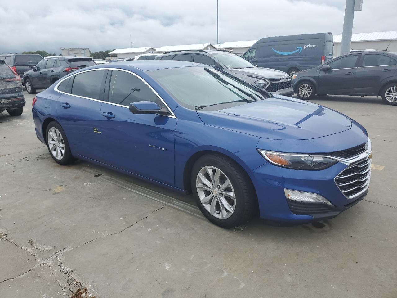 2023 Chevrolet Malibu - Image 4