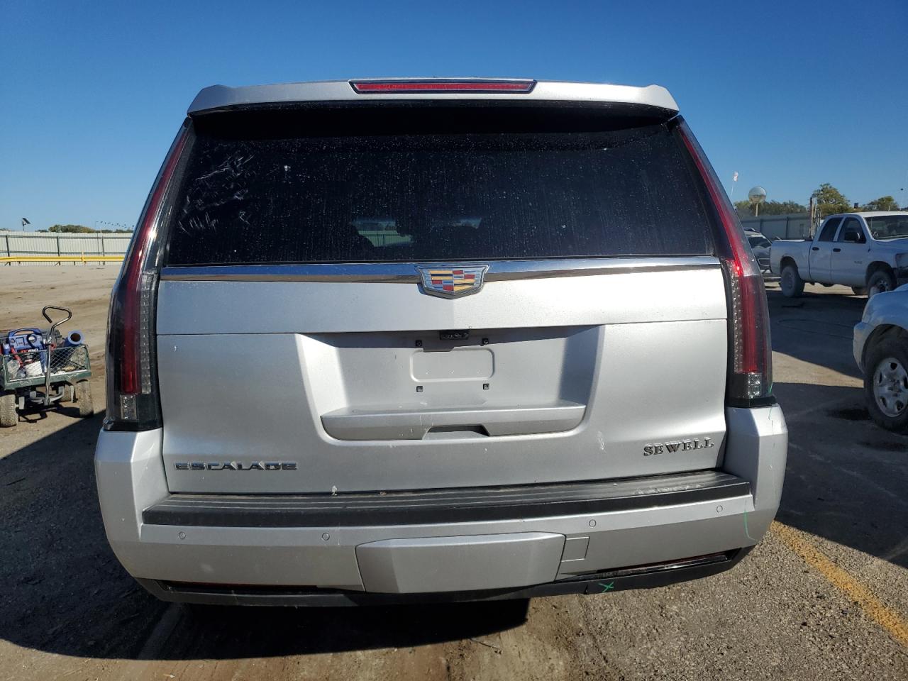 1GYS4BKJ9HR224674 2017 Cadillac Escalade Luxury