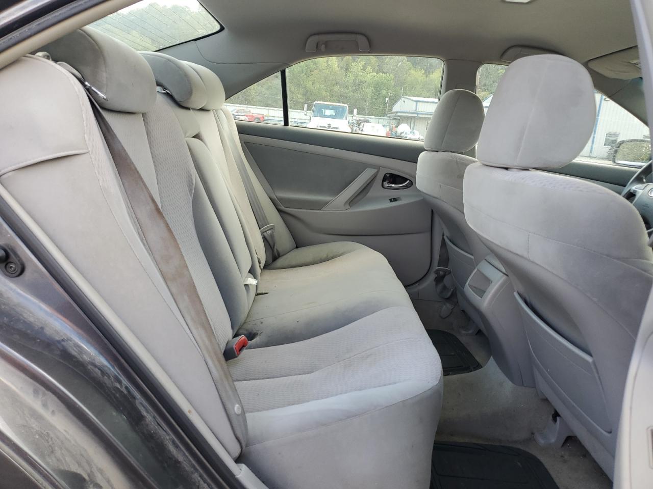 2010 Toyota Camry - Image 10