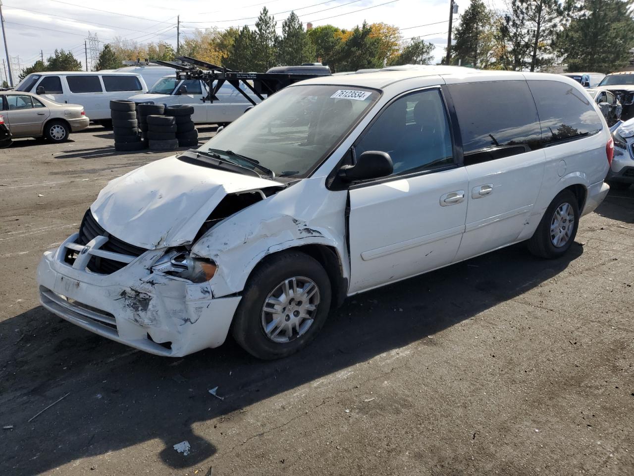 2005 Dodge Caravan - Image 1