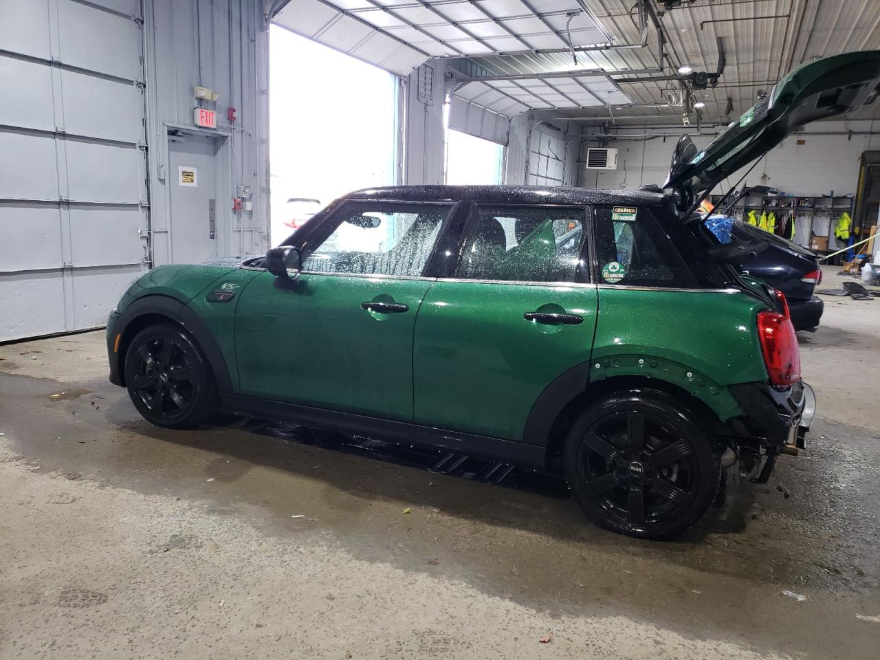 2022 MINI Cooper - Image 2
