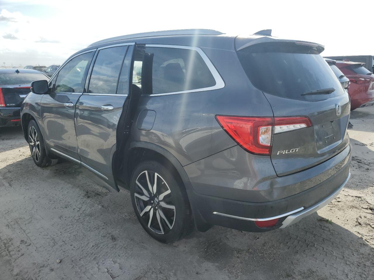 2019 Honda Pilot - Image 2