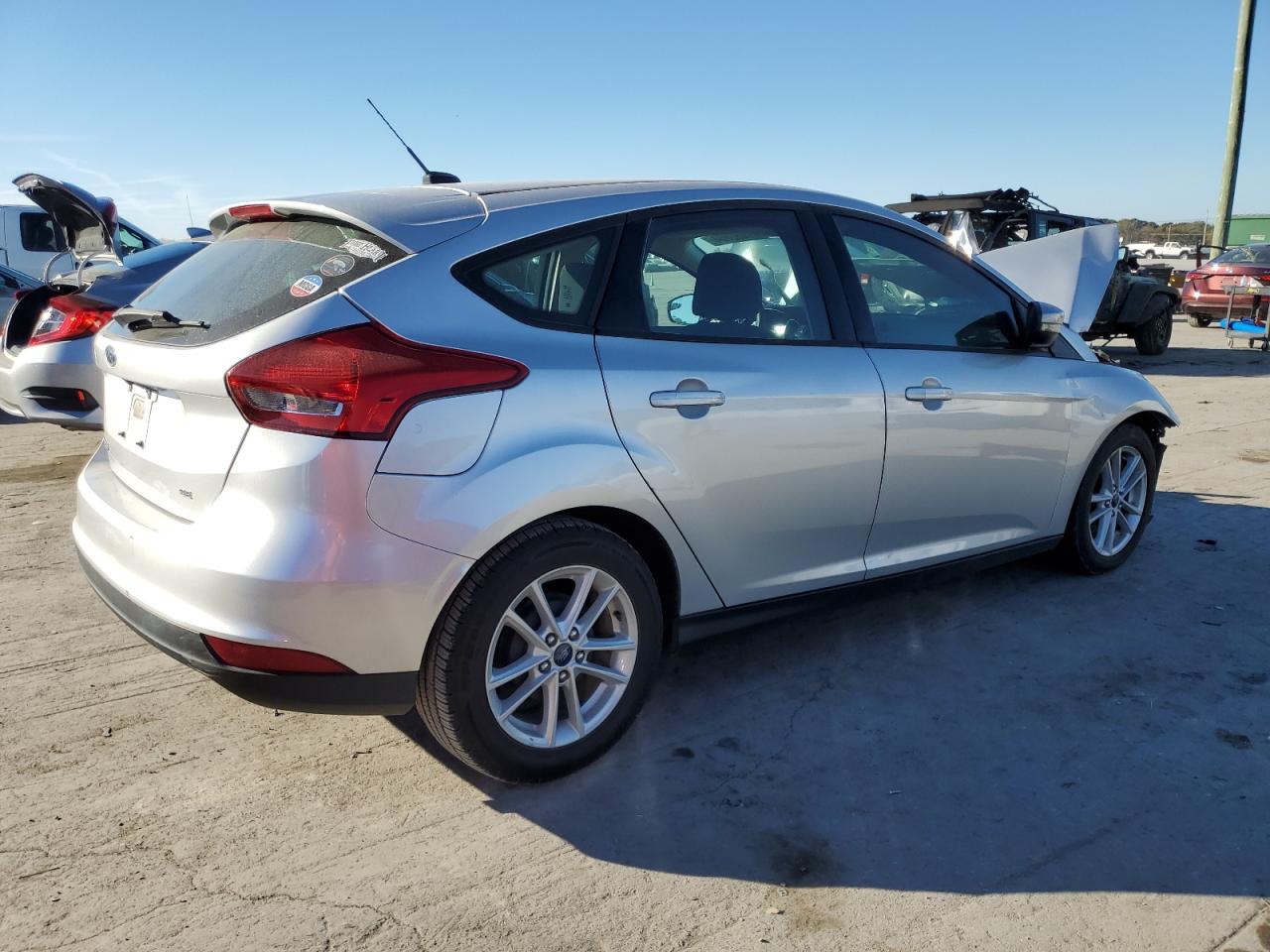 2017 Ford Focus Se VIN: 1FADP3K24HL316966 Lot: 77032804