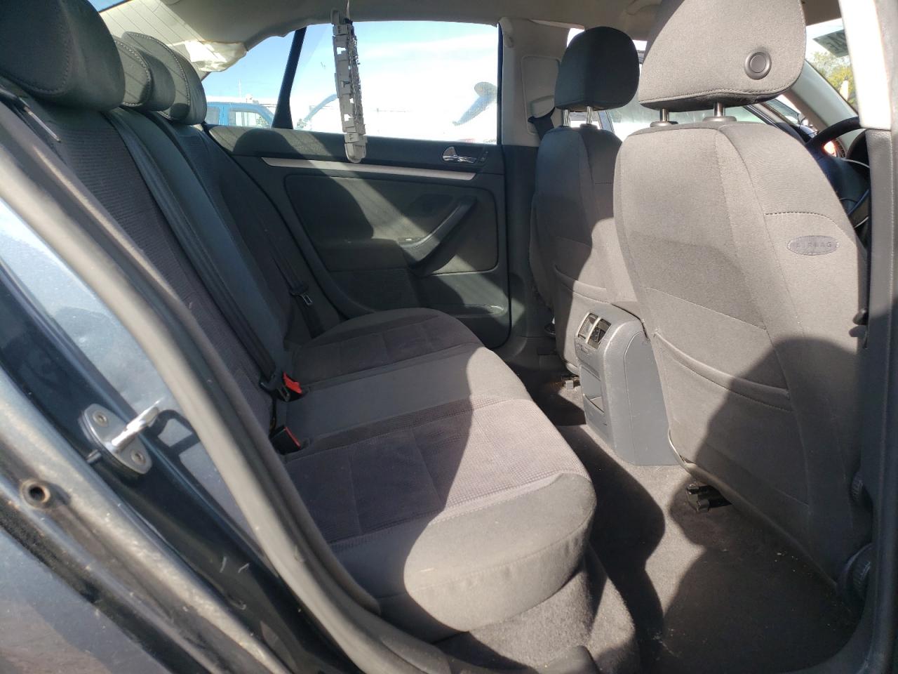 2005 Volkswagen New Jetta Value VIN: 3VWPF71K25M632943 Lot: 75213024