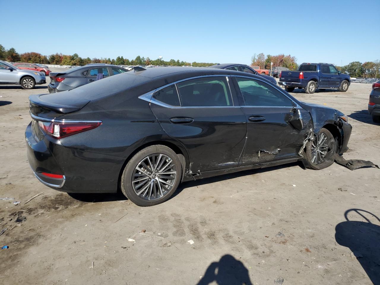 VIN 58ADA1C12PU031458 2023 LEXUS ES300 no.3