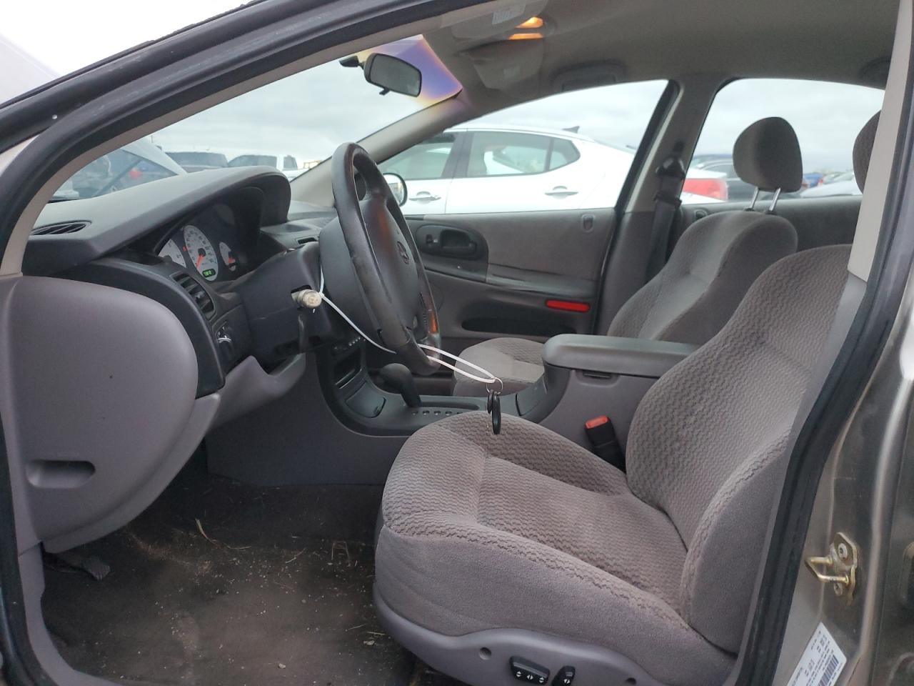 1999 Dodge Intrepid - Image 7