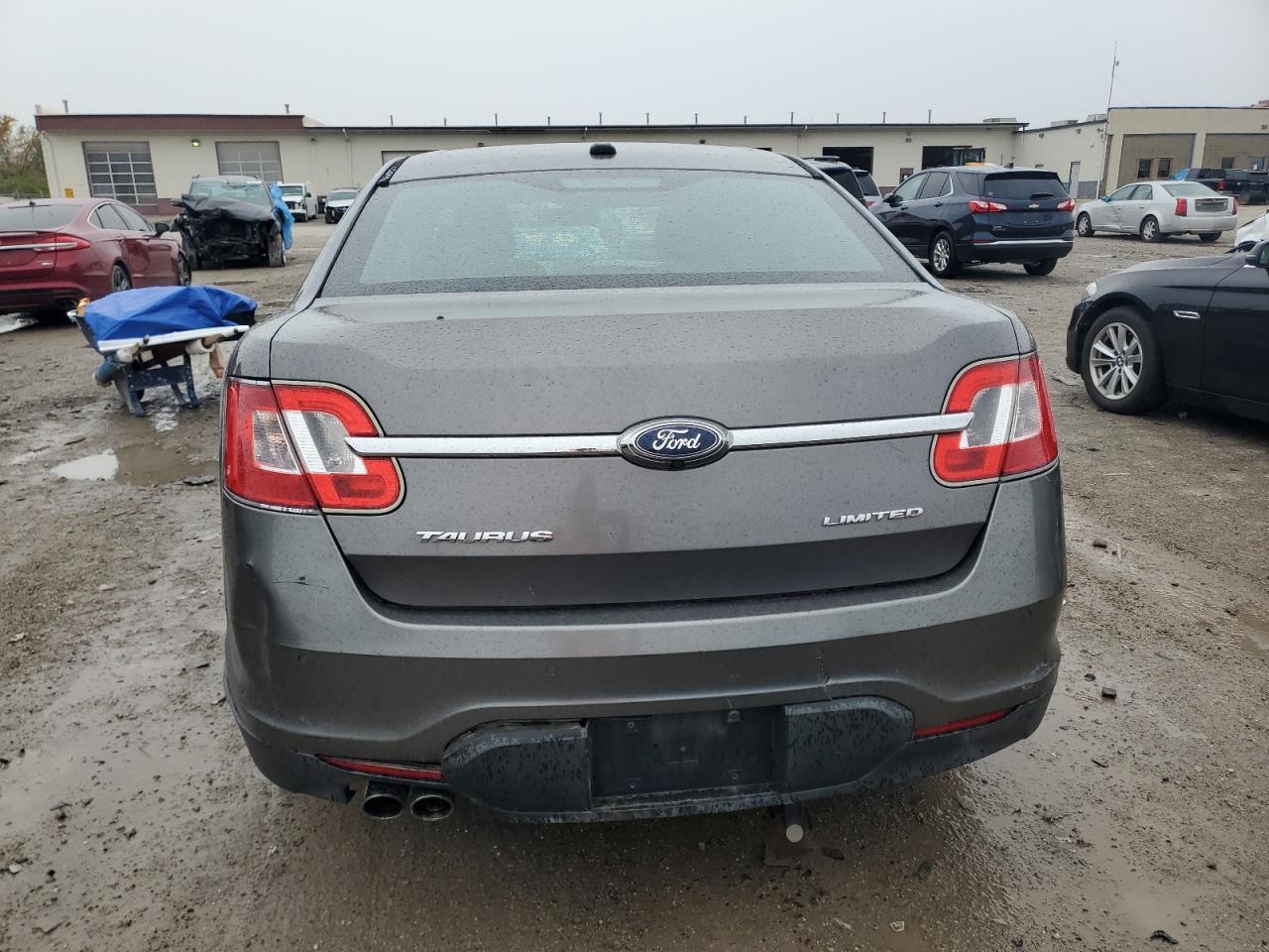 2011 Ford Taurus - Image 6