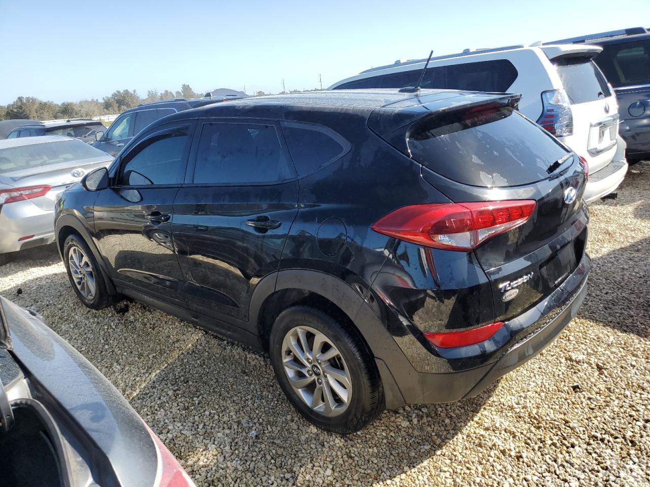 2017 Hyundai Tucson - Image 2