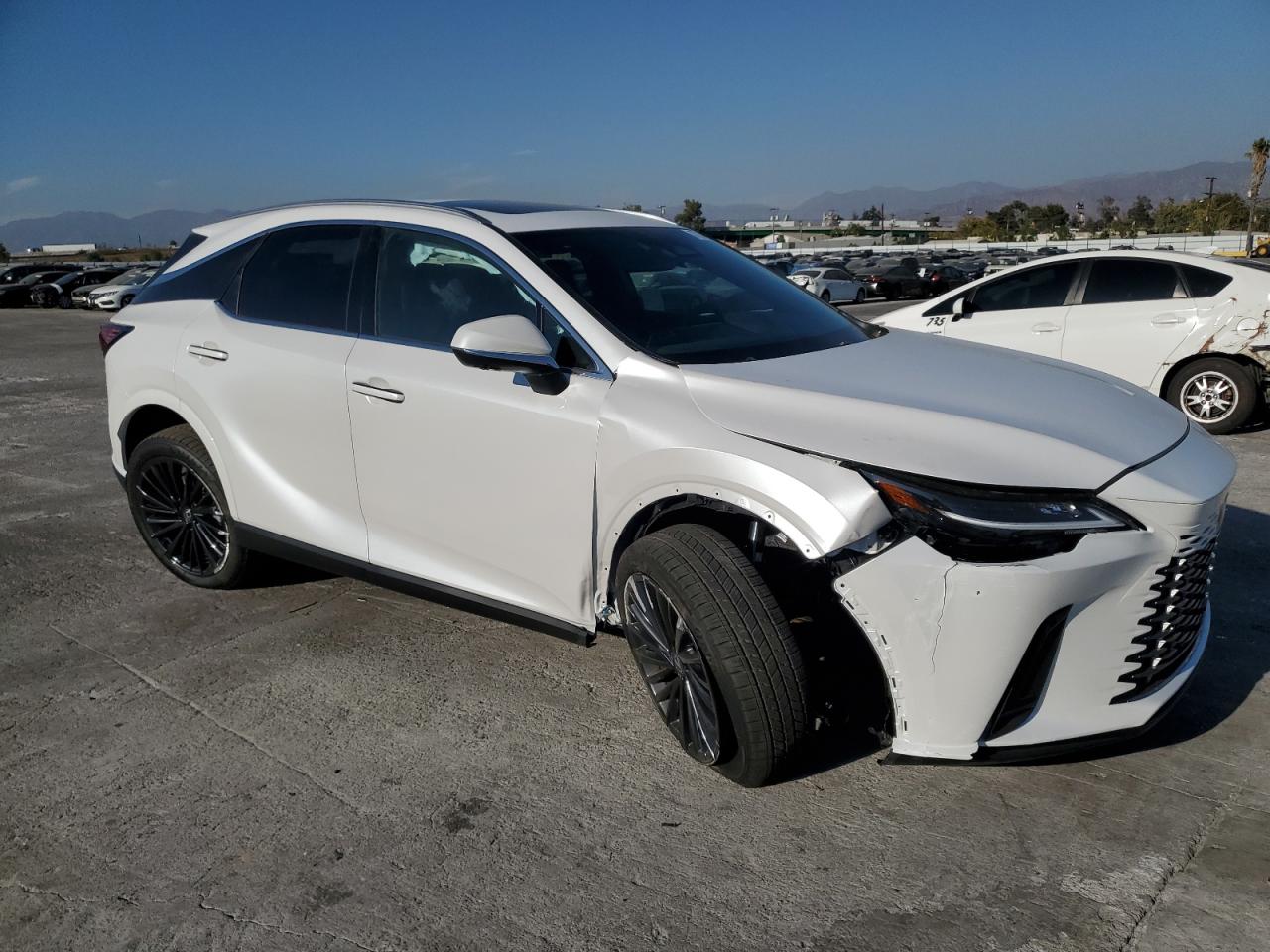 2024 Lexus RX - Image 4