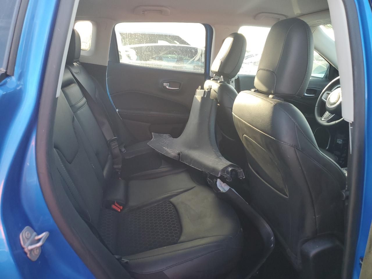 2019 Jeep Compass - Image 11