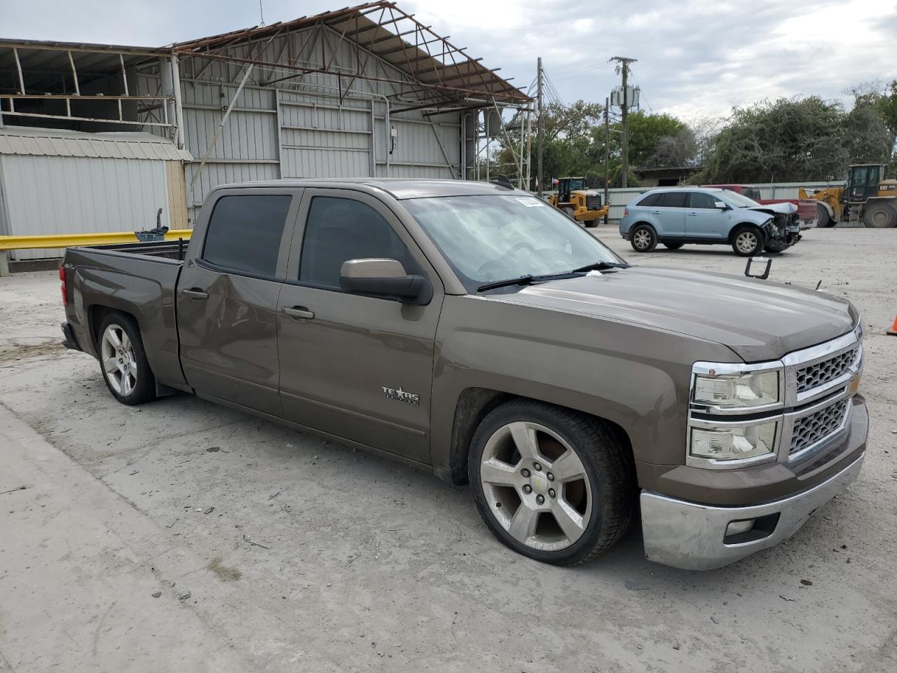 2015 Chevrolet Silverado - Image 4