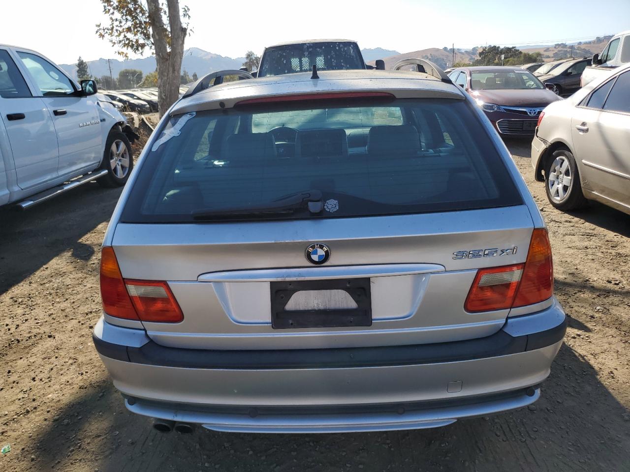 2003 BMW 325 Xit VIN: WBAEP33453PF02225 Lot: 75361484