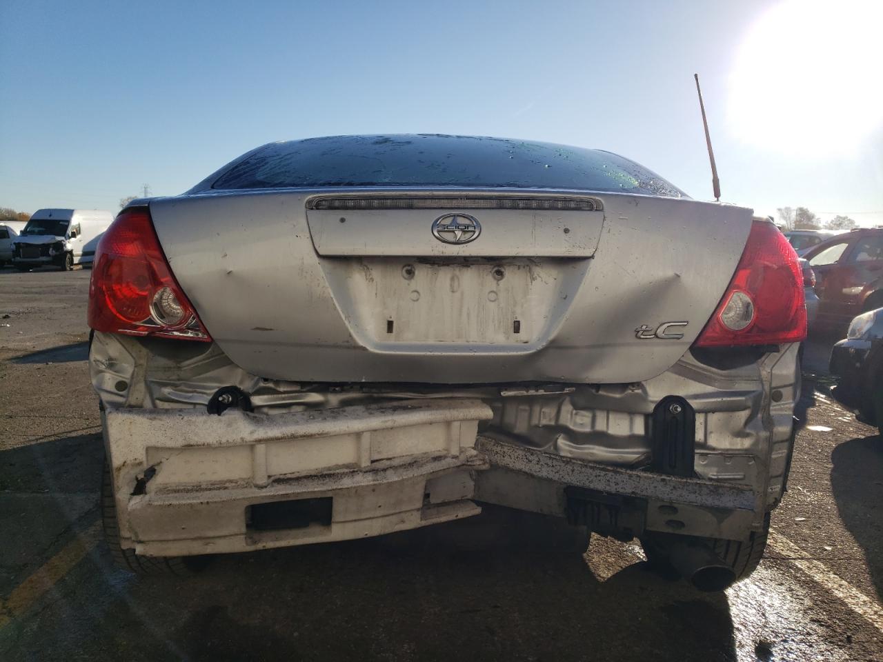 JTKDE177450061556 2005 Toyota Scion Tc