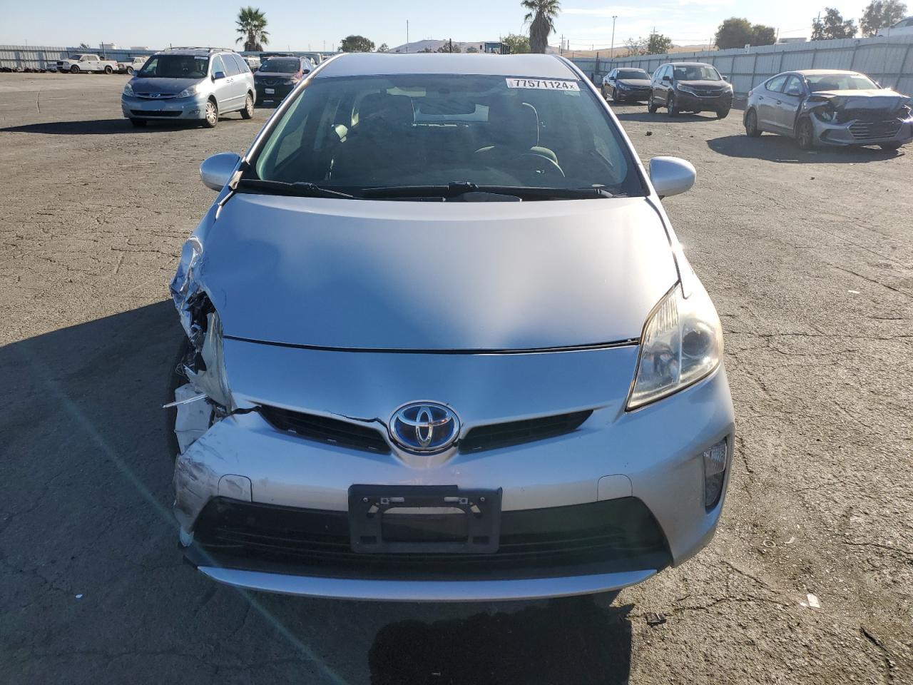 VIN JTDKN3DU9D5555854 2013 TOYOTA PRIUS no.5