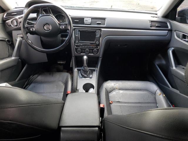  VOLKSWAGEN PASSAT 2018 Чорний