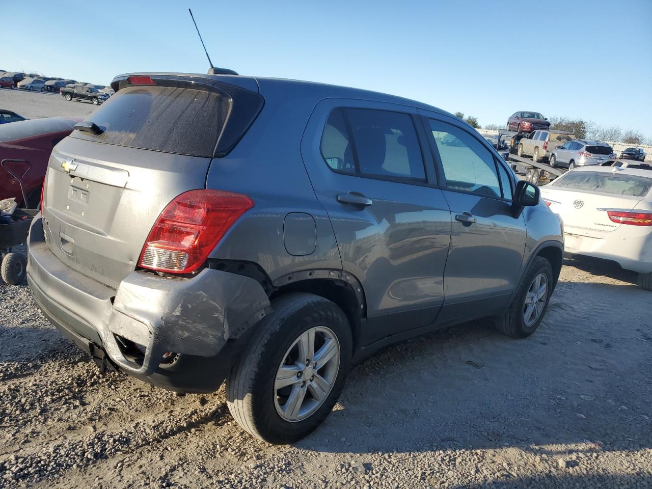 2020 Chevrolet Trax - Image 3