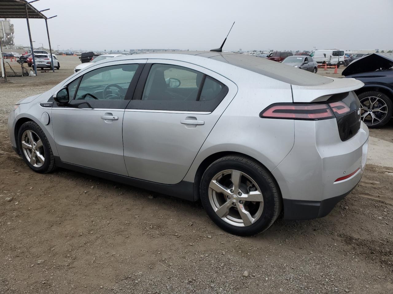 2011 Chevrolet Volt - Image 2