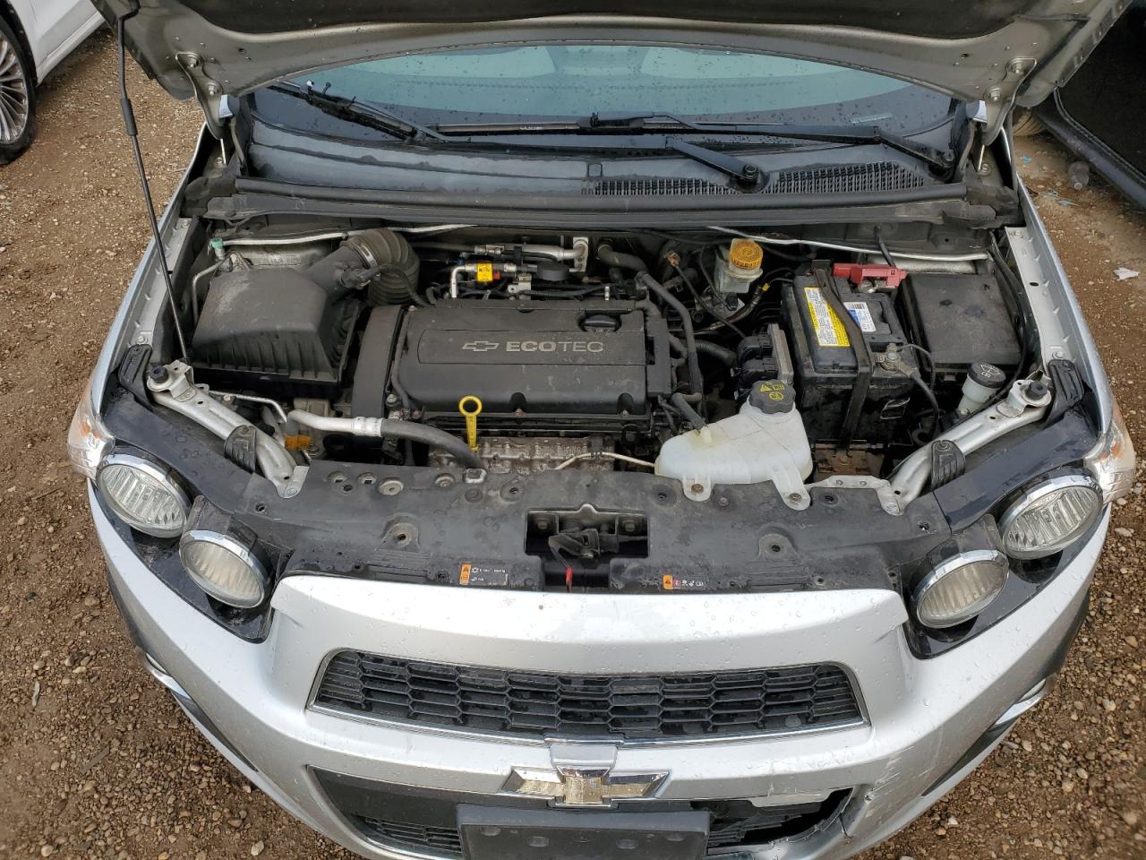 2012 Chevrolet Sonic - Image 11