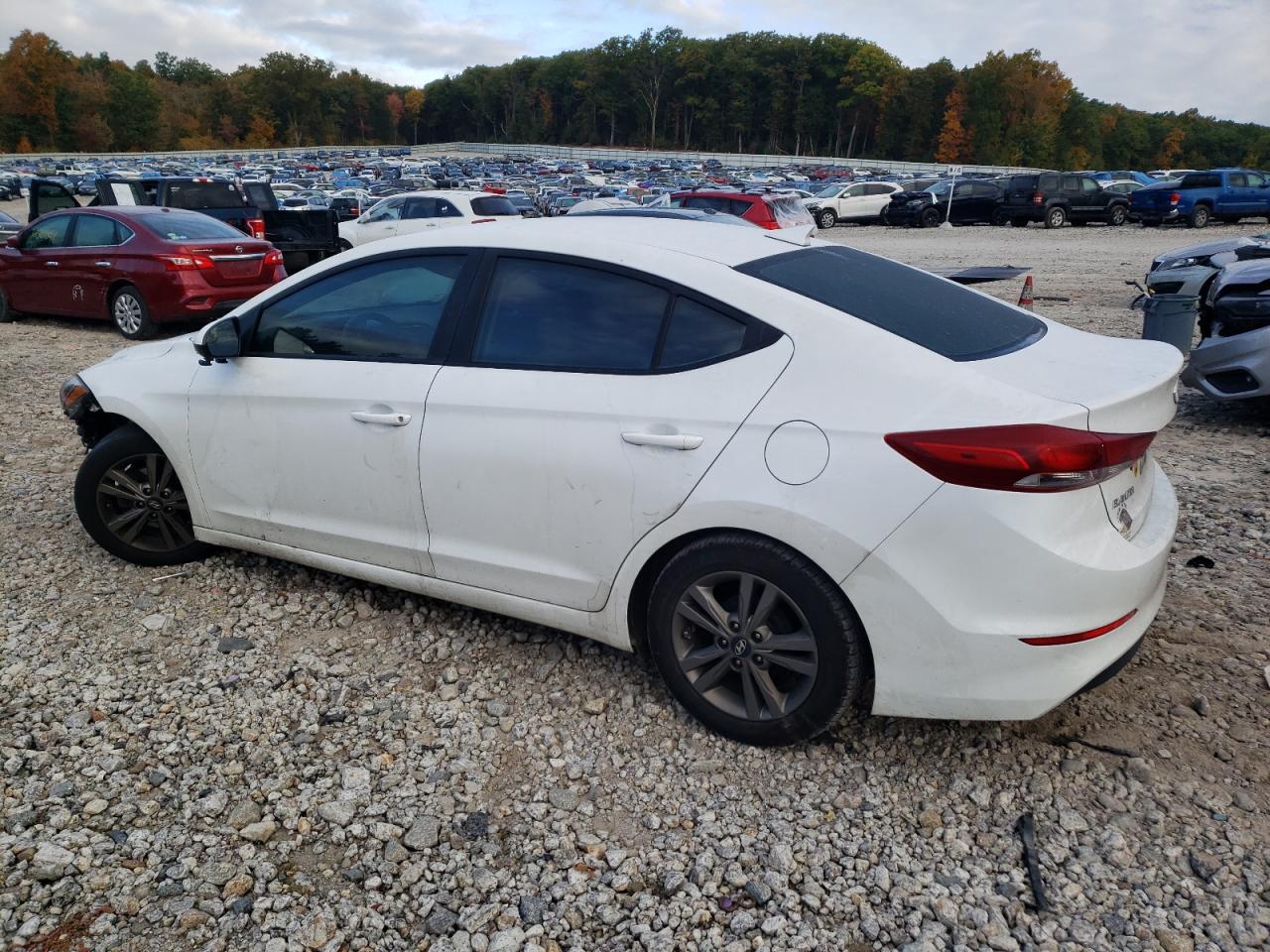 VIN 5NPD84LF1HH122656 2017 HYUNDAI ELANTRA no.2