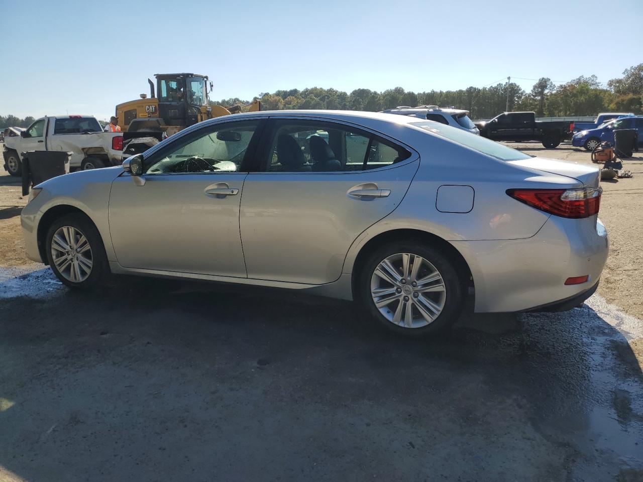 2013 Lexus ES - Image 2