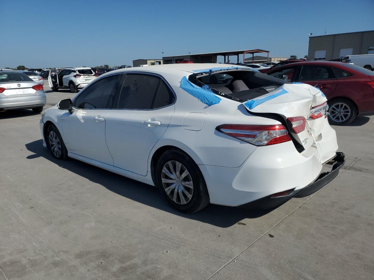 2018 Toyota Camry L VIN: 4T1B11HK2JU079730 Lot: 77317394