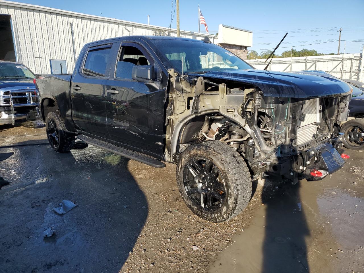 2022 Chevrolet Silverado - Image 4