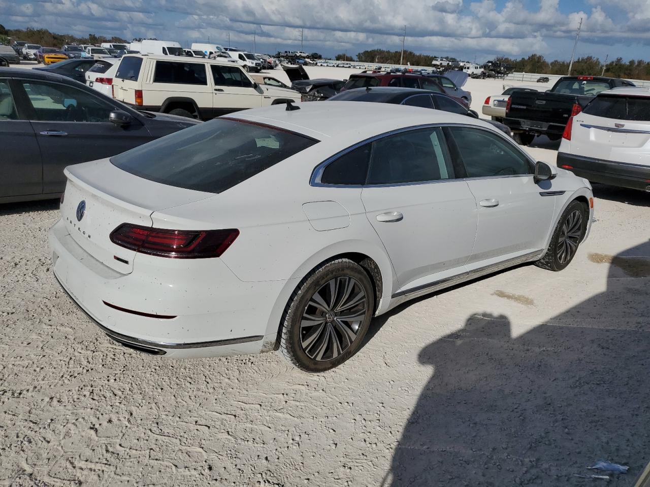 2020 Volkswagen Arteon - Image 3